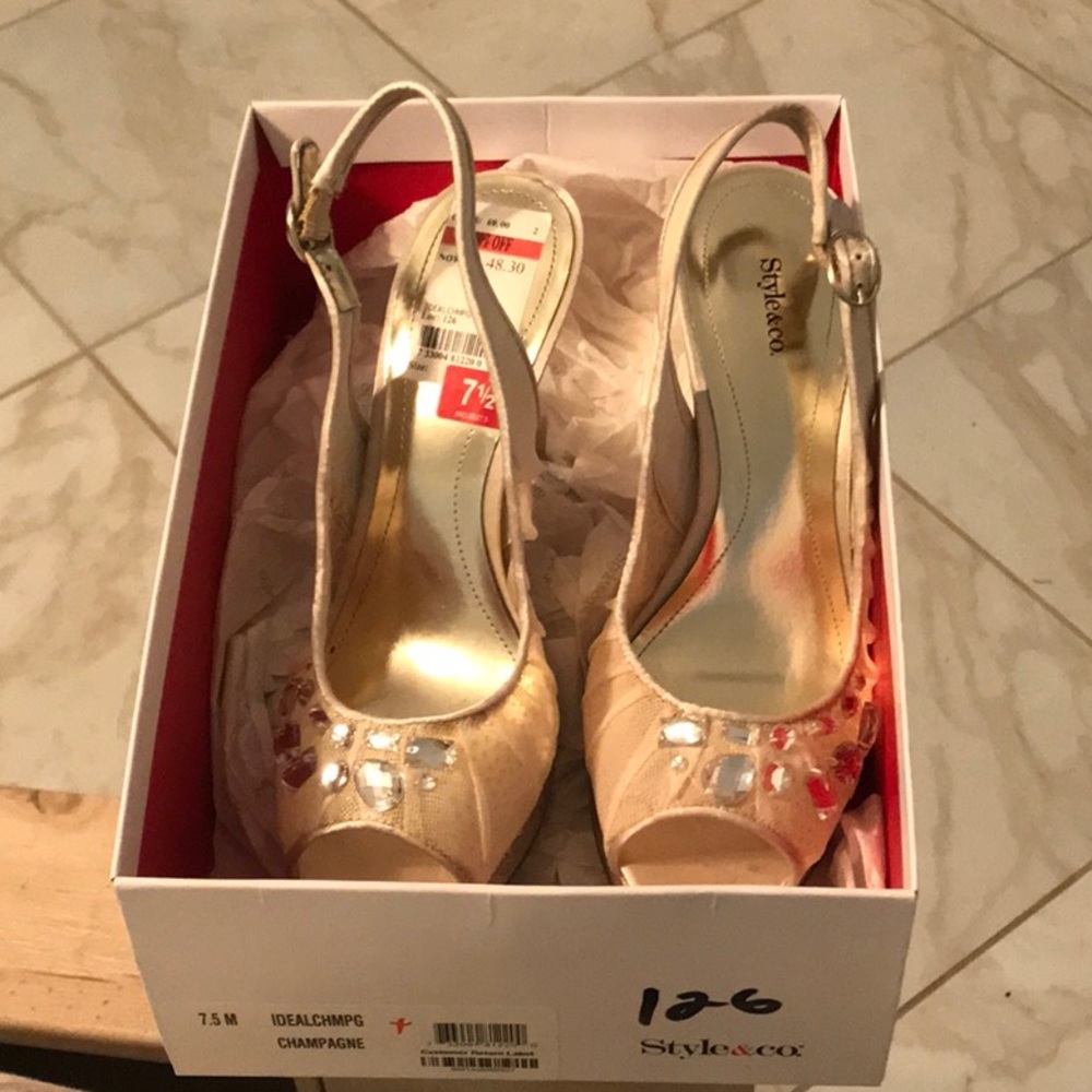 Style & Co. Size 7.5 Champagne Color with Shimmering Gold bottom